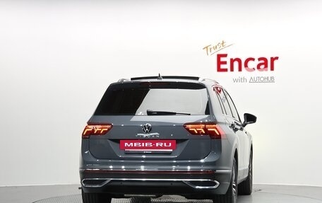 Volkswagen Tiguan II, 2022 год, 2 980 001 рублей, 4 фотография