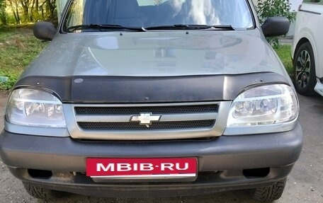 Chevrolet Niva I рестайлинг, 2005 год, 130 000 рублей, 2 фотография