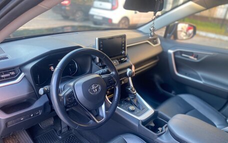 Toyota RAV4, 2021 год, 3 600 000 рублей, 11 фотография