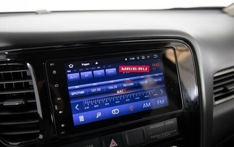 Mitsubishi Outlander III рестайлинг 3, 2018 год, 1 899 000 рублей, 19 фотография