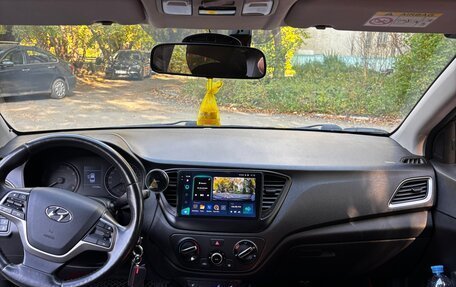 Hyundai Solaris II рестайлинг, 2018 год, 1 150 000 рублей, 8 фотография