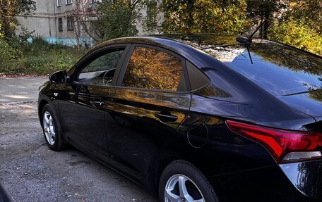 Hyundai Solaris II рестайлинг, 2018 год, 1 150 000 рублей, 5 фотография