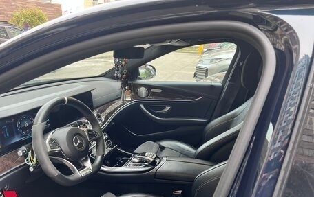 Mercedes-Benz E-Класс, 2016 год, 4 500 000 рублей, 8 фотография