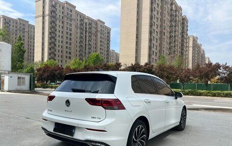 Volkswagen Golf VIII, 2023 год, 2 090 000 рублей, 6 фотография