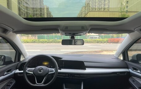 Volkswagen Golf VIII, 2023 год, 2 090 000 рублей, 10 фотография