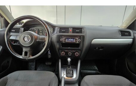 Volkswagen Jetta VI, 2012 год, 1 149 000 рублей, 15 фотография