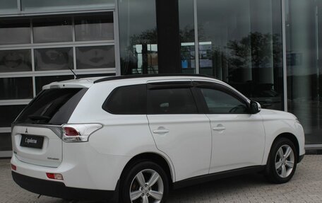 Mitsubishi Outlander III рестайлинг 3, 2013 год, 1 090 000 рублей, 4 фотография