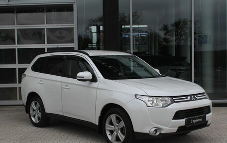 Mitsubishi Outlander III рестайлинг 3, 2013 год, 1 090 000 рублей, 5 фотография
