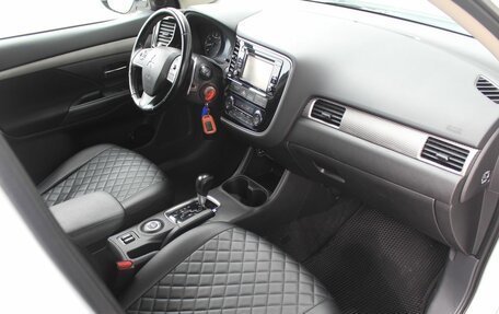 Mitsubishi Outlander III рестайлинг 3, 2013 год, 1 090 000 рублей, 11 фотография