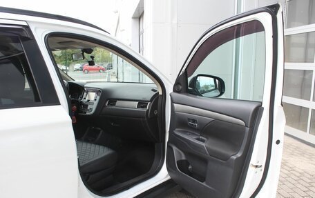 Mitsubishi Outlander III рестайлинг 3, 2013 год, 1 090 000 рублей, 17 фотография