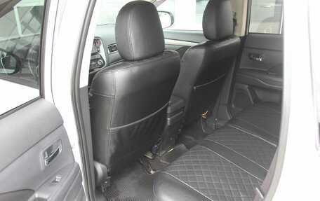 Mitsubishi Outlander III рестайлинг 3, 2013 год, 1 090 000 рублей, 15 фотография