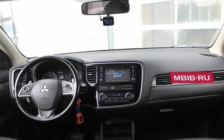Mitsubishi Outlander III рестайлинг 3, 2013 год, 1 090 000 рублей, 12 фотография