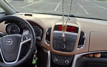 Opel Zafira C рестайлинг, 2013 год, 930 000 рублей, 7 фотография