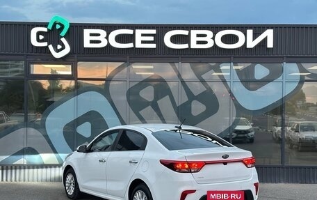 KIA Rio IV, 2018 год, 1 587 000 рублей, 3 фотография
