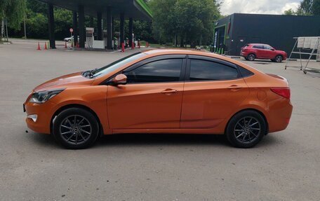 Hyundai Solaris II рестайлинг, 2015 год, 600 000 рублей, 2 фотография
