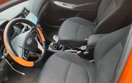 Hyundai Solaris II рестайлинг, 2015 год, 600 000 рублей, 11 фотография