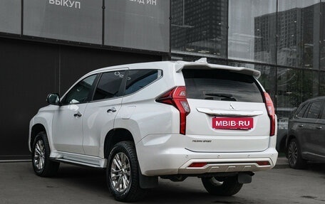 Mitsubishi Pajero Sport III рестайлинг, 2020 год, 3 950 000 рублей, 6 фотография