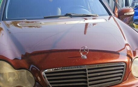 Mercedes-Benz C-Класс, 2002 год, 630 000 рублей, 1 фотография