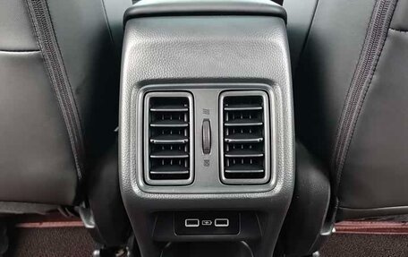 Honda Vezel, 2023 год, 1 710 001 рублей, 19 фотография