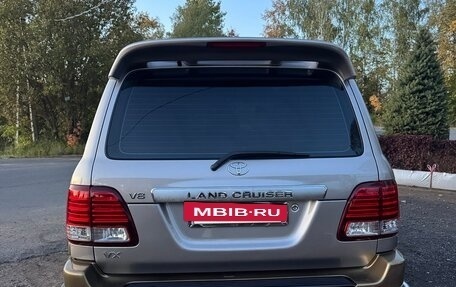 Toyota Land Cruiser 100 рестайлинг 2, 2001 год, 2 550 000 рублей, 5 фотография