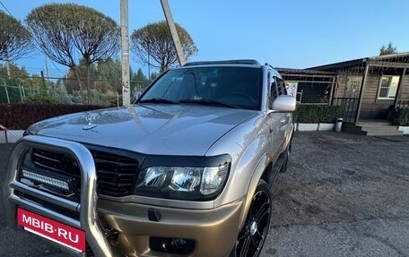 Toyota Land Cruiser 100 рестайлинг 2, 2001 год, 2 550 000 рублей, 3 фотография