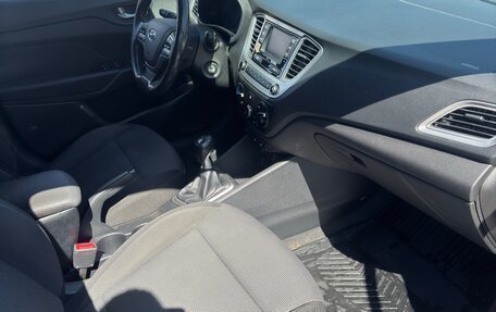 Hyundai Solaris II рестайлинг, 2019 год, 872 000 рублей, 7 фотография