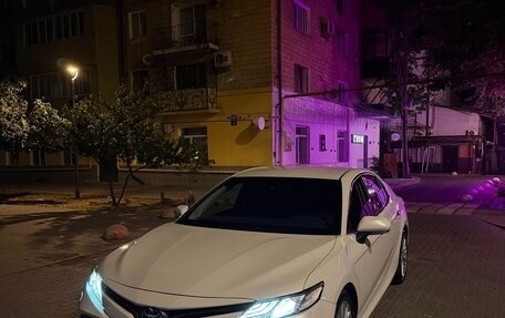 Toyota Camry, 2018 год, 2 350 000 рублей, 4 фотография