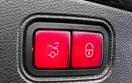 Mercedes-Benz E-Класс, 2019 год, 4 050 000 рублей, 31 фотография