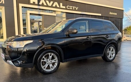 Mitsubishi Outlander III рестайлинг 3, 2014 год, 1 185 000 рублей, 3 фотография