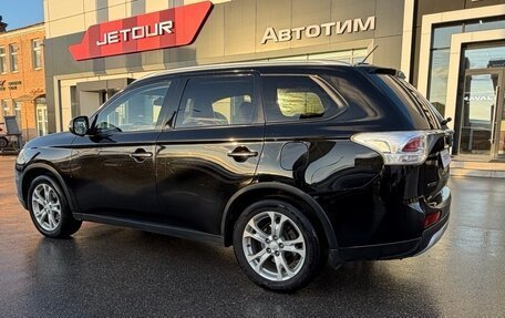 Mitsubishi Outlander III рестайлинг 3, 2014 год, 1 185 000 рублей, 5 фотография
