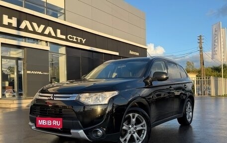 Mitsubishi Outlander III рестайлинг 3, 2014 год, 1 185 000 рублей, 1 фотография