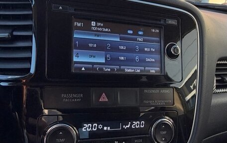 Mitsubishi Outlander III рестайлинг 3, 2014 год, 1 185 000 рублей, 16 фотография