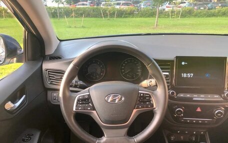 Hyundai Solaris II рестайлинг, 2021 год, 1 600 000 рублей, 15 фотография