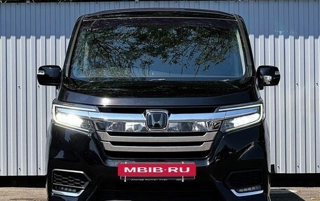 Honda Stepwgn IV, 2018 год, 2 177 000 рублей, 2 фотография