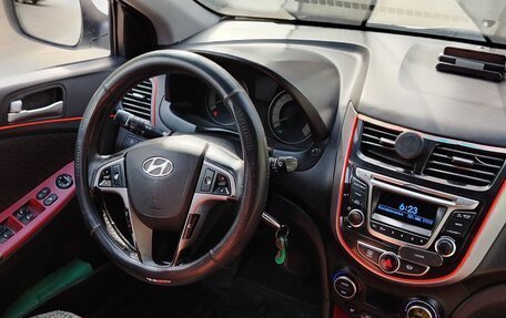 Hyundai Solaris II рестайлинг, 2014 год, 570 000 рублей, 11 фотография