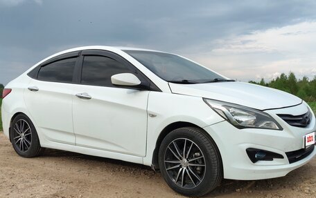 Hyundai Solaris II рестайлинг, 2015 год, 465 000 рублей, 7 фотография
