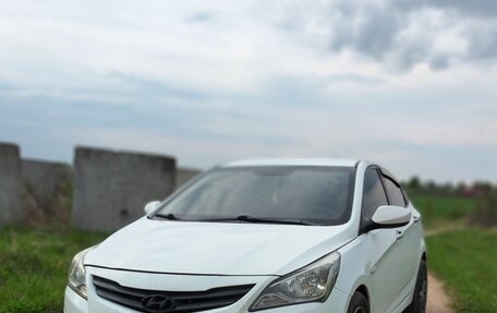 Hyundai Solaris II рестайлинг, 2015 год, 465 000 рублей, 9 фотография