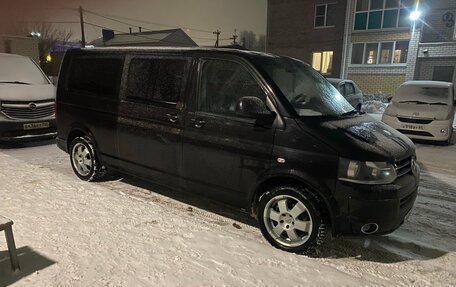 Volkswagen Caravelle T5, 2010 год, 1 800 000 рублей, 3 фотография