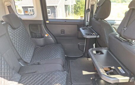 Toyota Roomy I, 2019 год, 1 000 000 рублей, 13 фотография