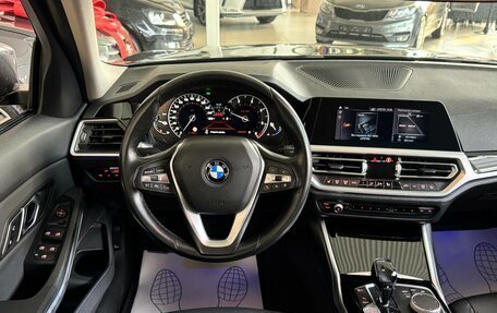 BMW 3 серия, 2019 год, 2 950 000 рублей, 11 фотография