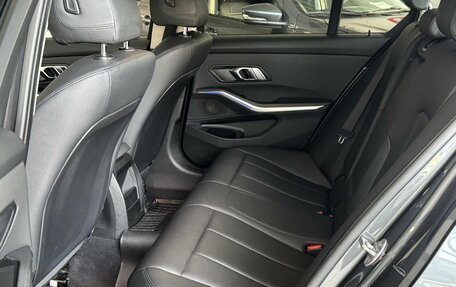 BMW 3 серия, 2019 год, 2 950 000 рублей, 19 фотография