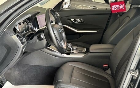 BMW 3 серия, 2019 год, 2 950 000 рублей, 17 фотография