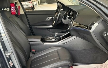 BMW 3 серия, 2019 год, 2 950 000 рублей, 21 фотография