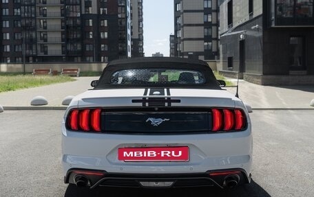 Ford Mustang VI рестайлинг, 2021 год, 3 800 000 рублей, 2 фотография
