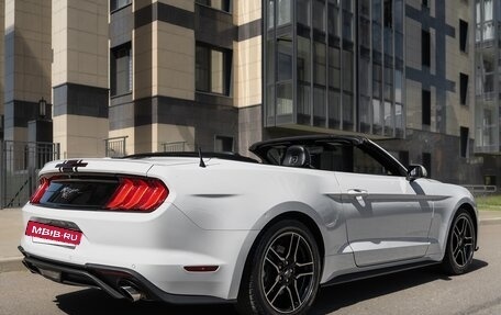 Ford Mustang VI рестайлинг, 2021 год, 3 800 000 рублей, 10 фотография