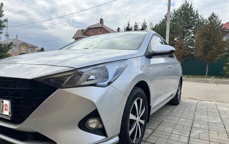 Hyundai Solaris II рестайлинг, 2021 год, 1 655 000 рублей, 31 фотография