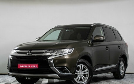 Mitsubishi Outlander III рестайлинг 3, 2015 год, 1 697 000 рублей, 1 фотография