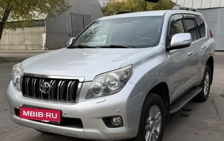 Toyota Land Cruiser Prado 150 рестайлинг 2, 2012 год, 2 850 000 рублей, 3 фотография