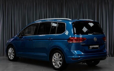 Volkswagen Touran III, 2015 год, 1 399 000 рублей, 2 фотография