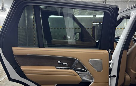 Land Rover Range Rover IV рестайлинг, 2023 год, 18 000 000 рублей, 10 фотография